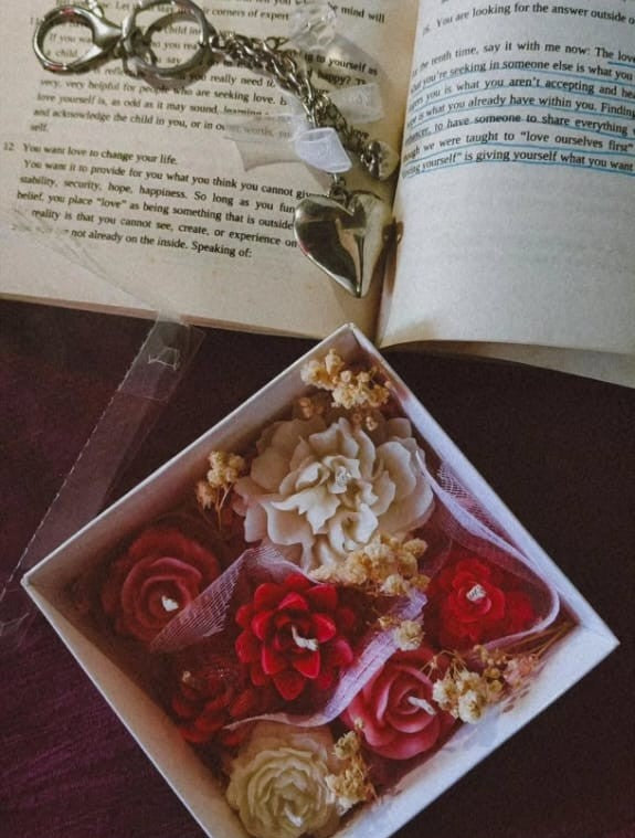 The Luxury Candle Gift Box